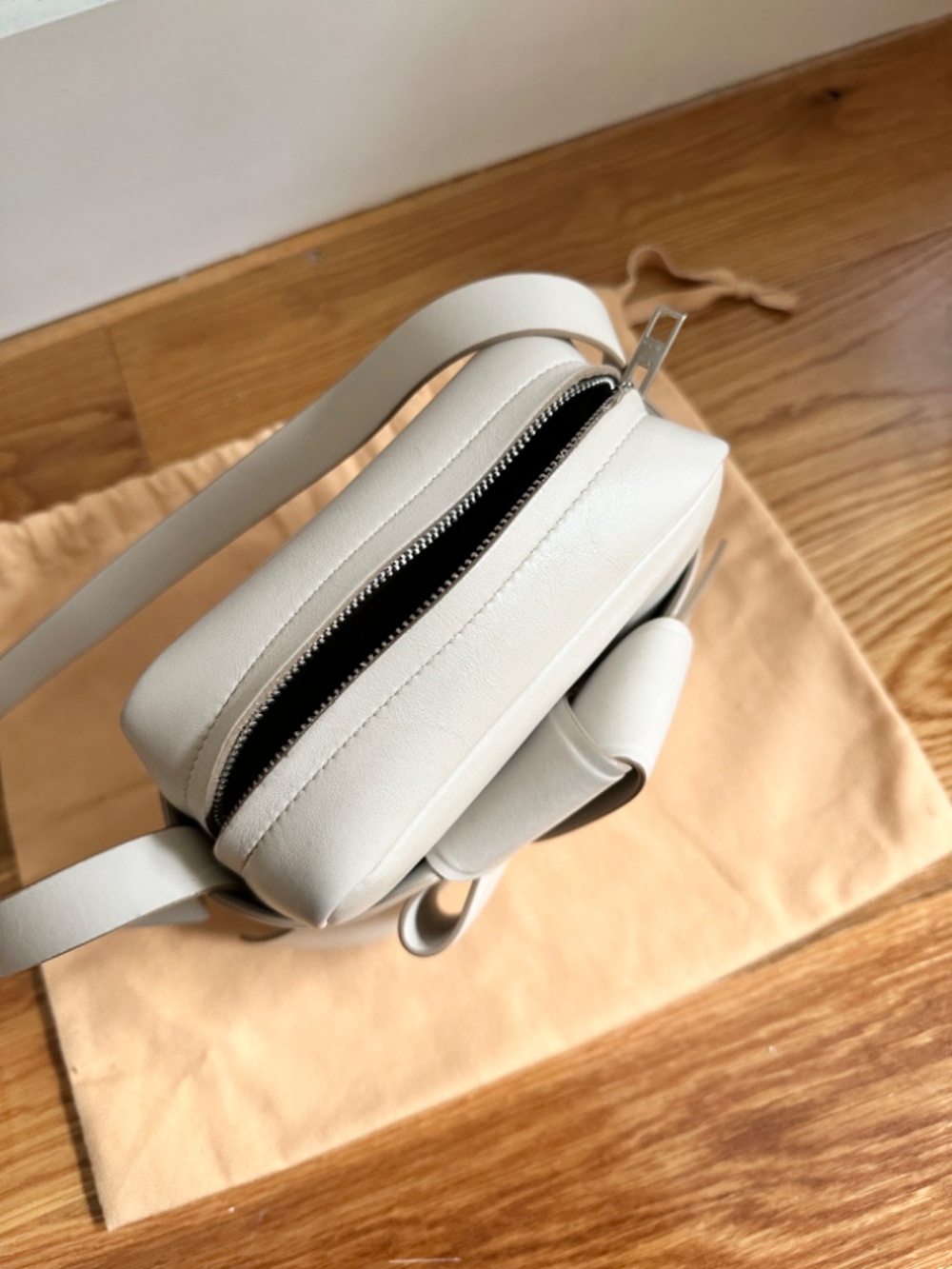 ACNE Musubi Camera Bag / White Cream (Sand Beige) - Picture 7 of 12
